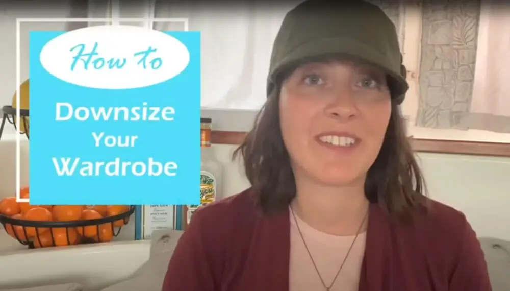 how to downsize your wardrobe video thumbnail