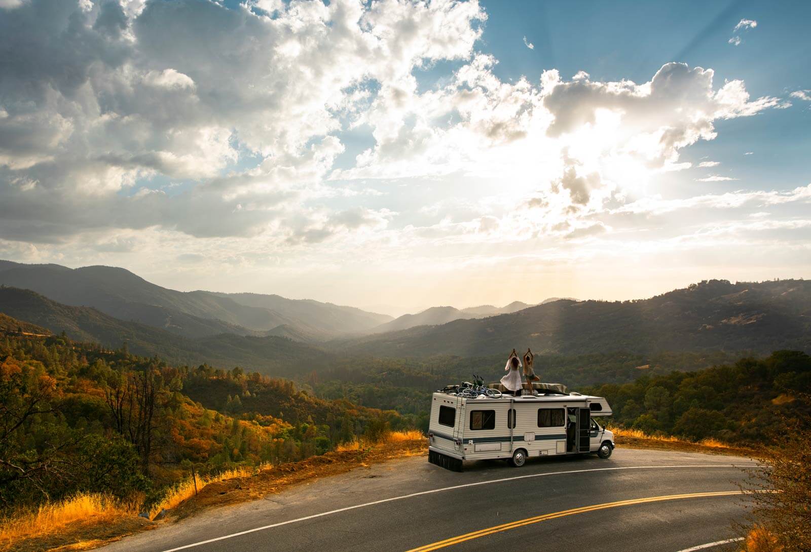 Top Pros and Cons of RV Living You Should Know - The Home That Roams