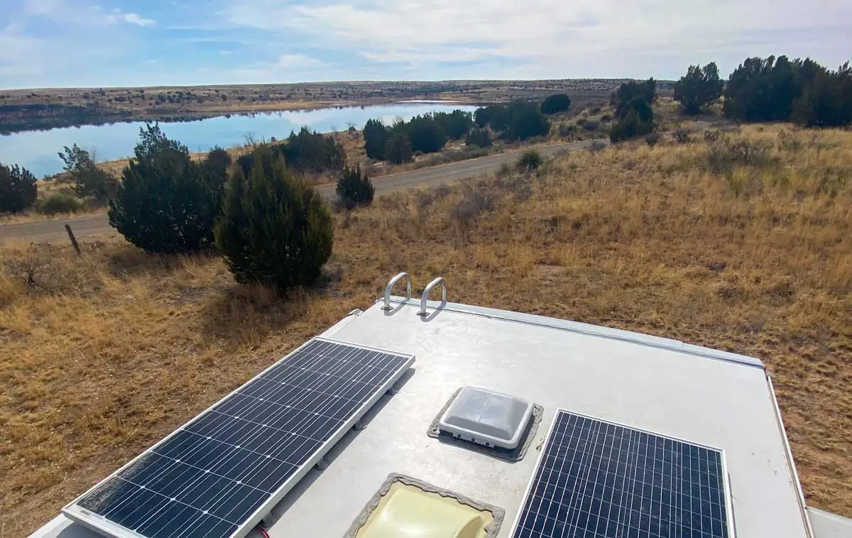 solar panels on top of RV roof in boondocking location