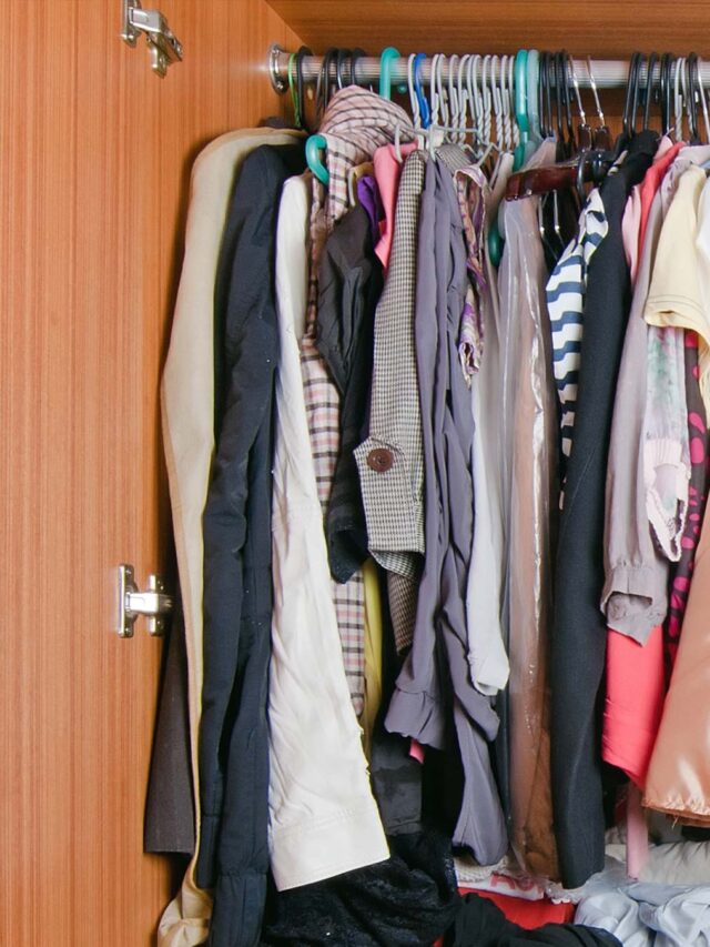 6 Life-Changing Benefits of Purging Your Clothes